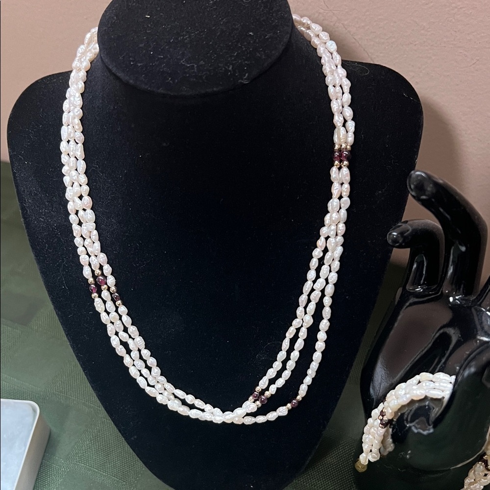 Vintage Fresh Water Pearl Jewelry Set ( includes necklace,bracelet earrings) - Picture 16 of 16